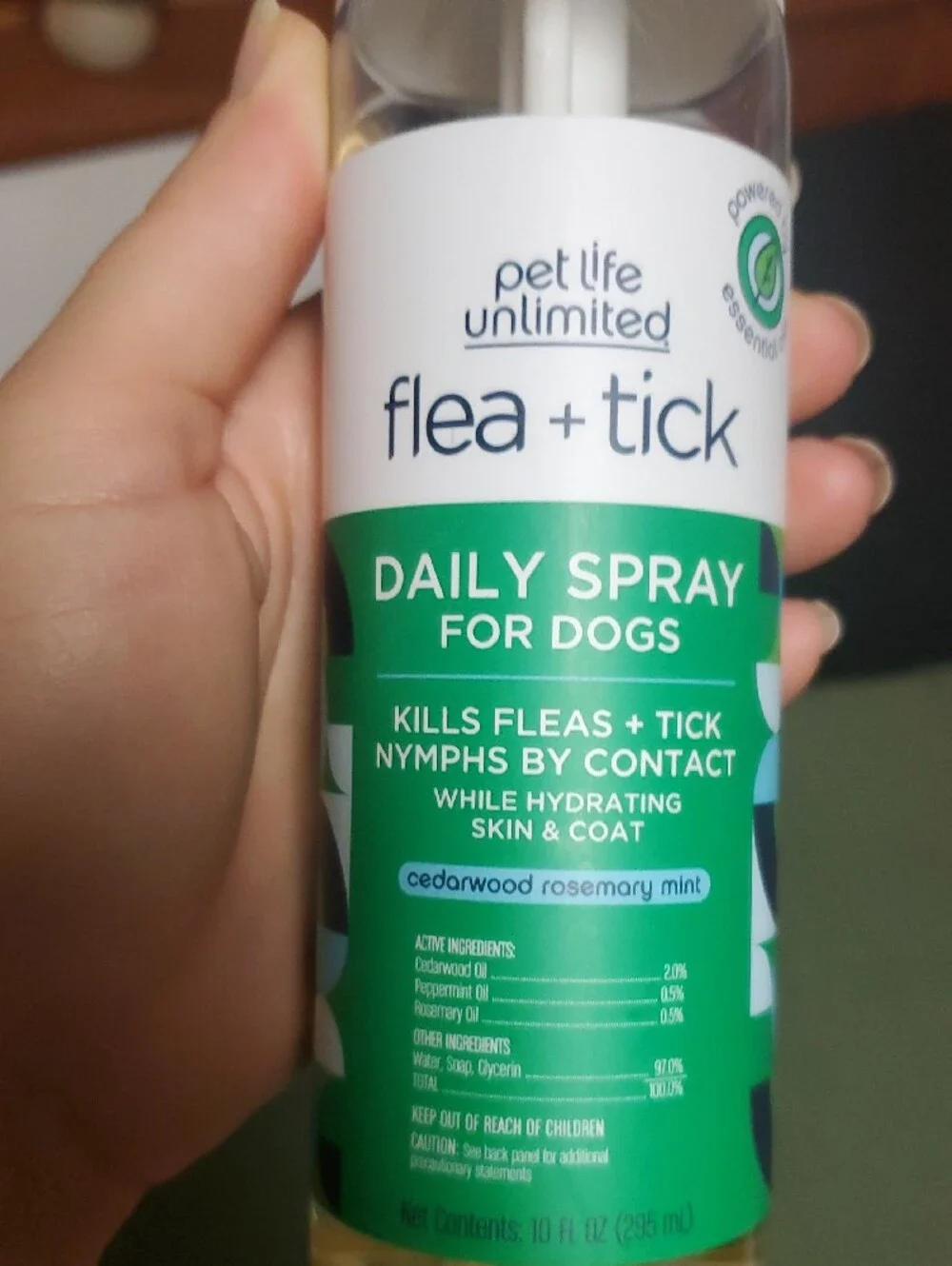 Flea + Tick Daily Spray for Dogs — White & Green